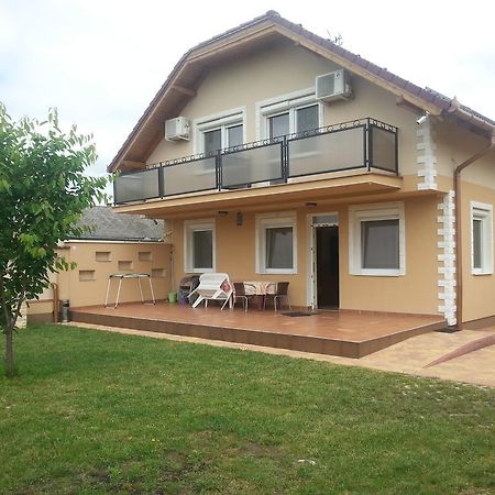 Marinica Apartman Хайдусобосло Экстерьер фото