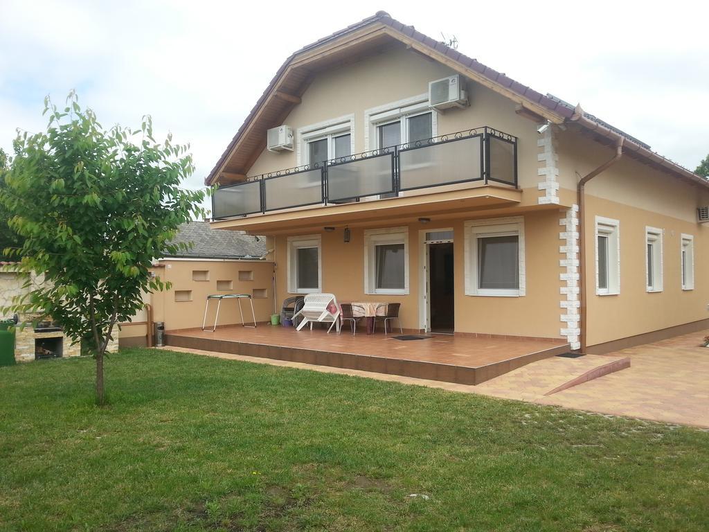 Marinica Apartman Хайдусобосло Экстерьер фото