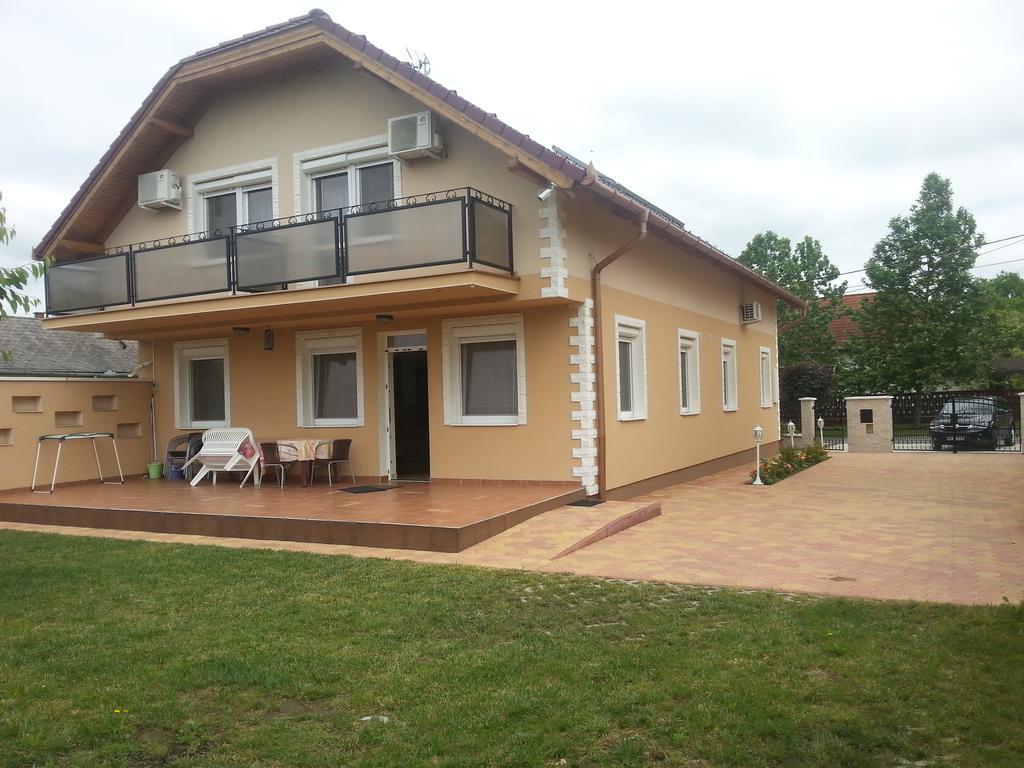 Marinica Apartman Хайдусобосло Экстерьер фото